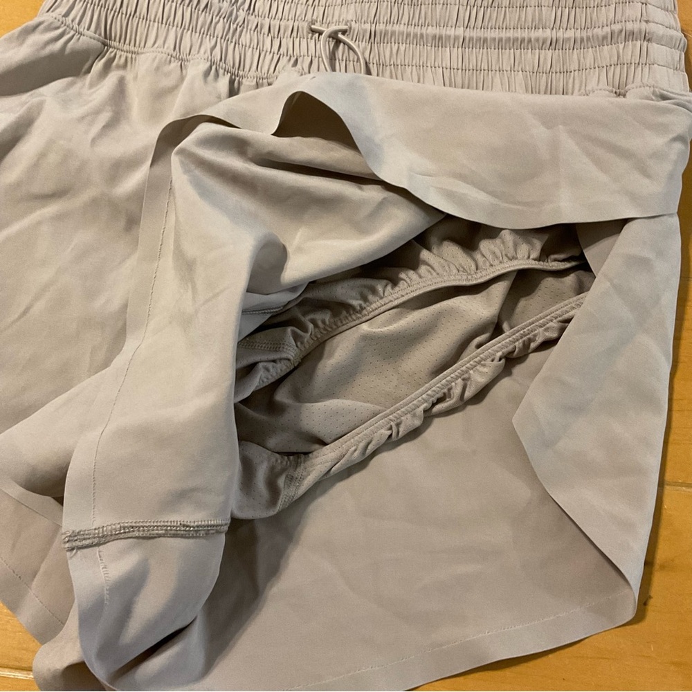 Women's Tan Athletic Shorts YPB Abercrombie and Fitch size M - Picture 5 of 5